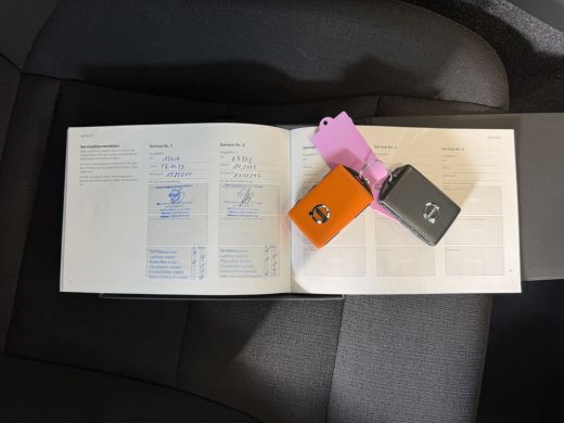 Volvo  XC40 1.5 T4 Plug-In Hybrid Core Bright | CarPlay | LED | Camera | DAB+ | 18 inch ActivLease financial lease