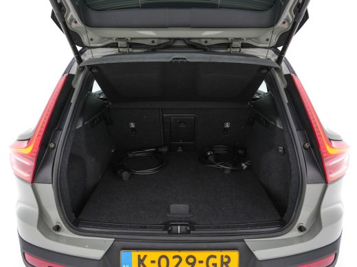 Volvo  XC40 Recharge P8 AWD R-Design [ 3-Fase ] {SOH-90%} (INCL-BTW) Aut. *PANO | LEATHER-ALCANTARA | ADAPTIV... ActivLease financial lease