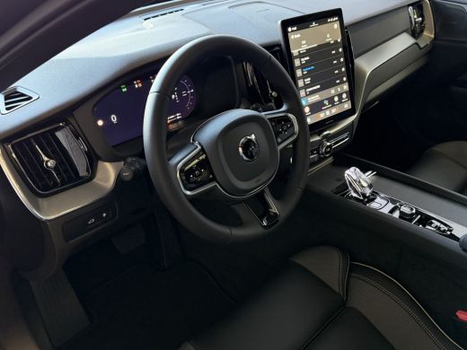 Volvo  XC60 2.0 T6 AWD PLUS BLACK EDITION NW MODEL SCHUIFDAK HARMAN KARDON LEER PHEV Plug in Hybrid ultra dar... ActivLease financial lease