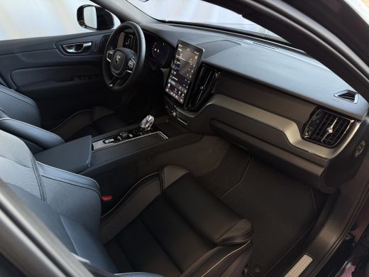Volvo  XC60 2.0 T6 AWD PLUS BLACK EDITION NW MODEL SCHUIFDAK HARMAN KARDON LEER PHEV Plug in Hybrid ultra dar... ActivLease financial lease