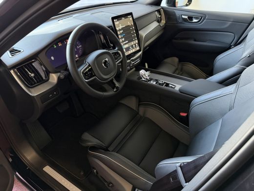 Volvo  XC60 2.0 T6 AWD PLUS BLACK EDITION NW MODEL SCHUIFDAK HARMAN KARDON LEER PHEV Plug in Hybrid ultra dar... ActivLease financial lease