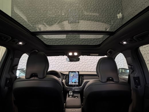 Volvo  XC60 2.0 T6 AWD PLUS BLACK EDITION NW MODEL SCHUIFDAK HARMAN KARDON LEER PHEV Plug in Hybrid ultra dar... ActivLease financial lease