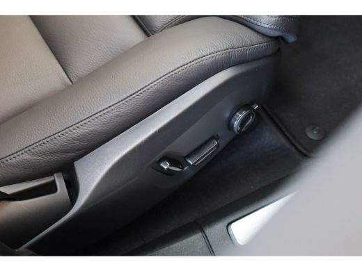 Volvo  XC60 T6 AWD 350PK Plus Dark | 360&deg; | Trekhaak | All season | Leder | Pano-dak ActivLease financial lease