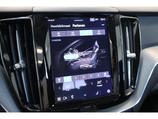 Volvo  XC60 T6 AWD 350PK Plus Dark | 360&deg; | Trekhaak | All season | Leder | Pano-dak ActivLease financial lease
