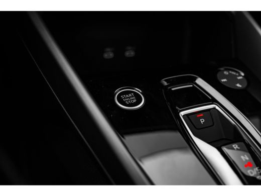 Audi A3 Sportback 40TFSI e Advanced edition 204PK | elektr. Verstelbare Voorstoelen | Comfort Pakket | Pr... ActivLease financial lease