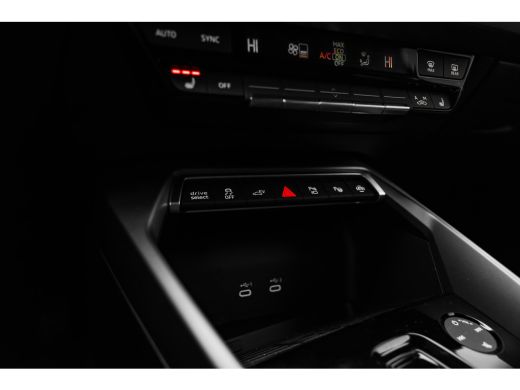 Audi A3 Sportback 40TFSI e Advanced edition 204PK | elektr. Verstelbare Voorstoelen | Comfort Pakket | Pr... ActivLease financial lease