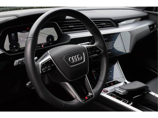 Audi e-tron S Quattro 371kW / Luchtvering/ Standkachel/ Bang & Olufsen Sound System/ Trekhaak/ Panoramadak/ ActivLease financial lease