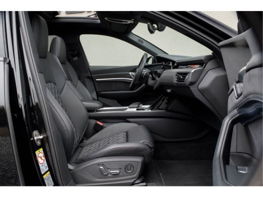 Audi e-tron S Quattro 371kW / Luchtvering/ Standkachel/ Bang & Olufsen Sound System/ Trekhaak/ Panoramadak/ ActivLease financial lease