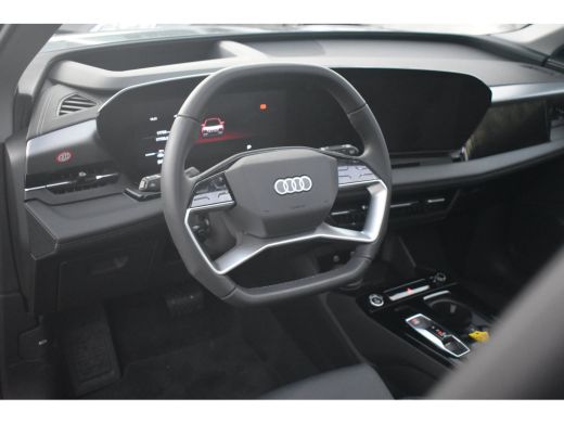 Audi Q6 e-tron performance 306pk | Luchtvering | Panoramadak | Head-up | 21 inch | Bang & Olufsen | Trekhaak ActivLease financial lease