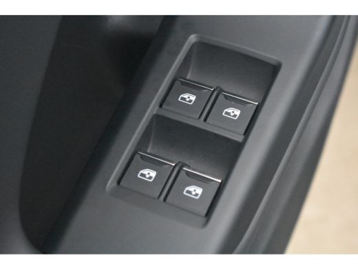 Audi Q6 e-tron performance 306pk | Luchtvering | Panoramadak | Head-up | 21 inch | Bang & Olufsen | Trekhaak ActivLease financial lease