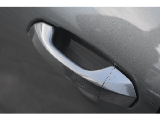 Audi Q6 e-tron performance 306pk | Luchtvering | Panoramadak | Head-up | 21 inch | Bang & Olufsen | Trekhaak ActivLease financial lease