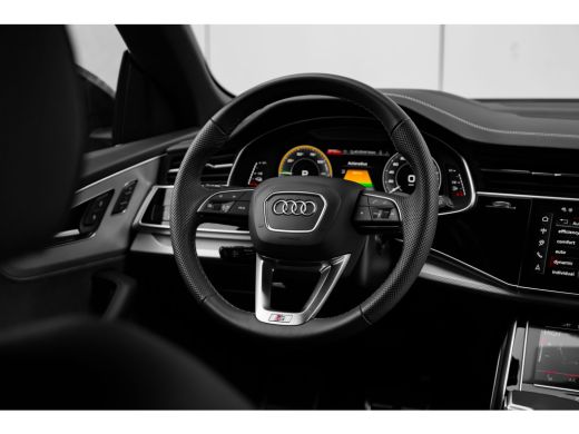 Audi Q8 55 TFSI e quattro Pro Line S 394PK | Panorama dak | Trekhaak | 360 Camera | Ledere bekleding | St... ActivLease financial lease