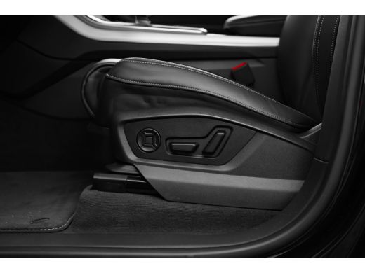 Audi Q8 55 TFSI e quattro Pro Line S 394PK | Panorama dak | Trekhaak | 360 Camera | Ledere bekleding | St... ActivLease financial lease