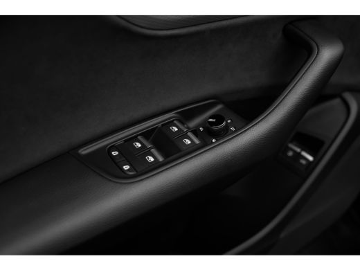 Audi Q8 55 TFSI e quattro Pro Line S 394PK | Panorama dak | Trekhaak | 360 Camera | Ledere bekleding | St... ActivLease financial lease