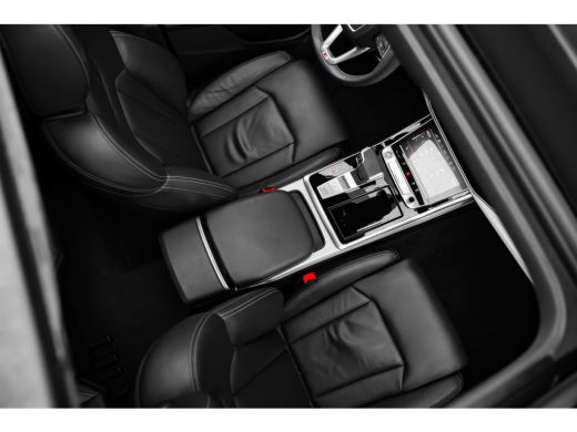 Audi Q8 55 TFSI e quattro Pro Line S 394PK | Panorama dak | Trekhaak | 360 Camera | Ledere bekleding | St... ActivLease financial lease