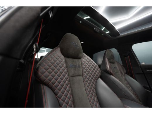 Audi RS3 Limousine 2.5 TFSI RS 3 quattro Widebody / TTE700 / Full PPF / B&O / Pano / IPE Titanium uitlaat ... ActivLease financial lease