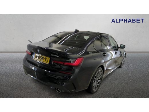 BMW 3 Serie 320e Aut. Business Ed. Plus | Leder | Camera | Car Play | ActivLease financial lease