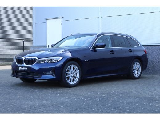 BMW 3 Serie Touring 330e Business Edition Plus Individual / Leder / LED / ActivLease financial lease