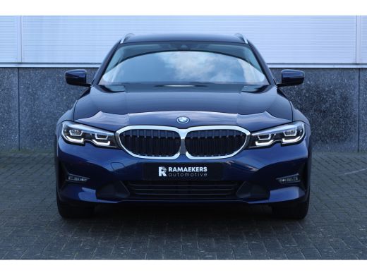 BMW 3 Serie Touring 330e Business Edition Plus Individual / Leder / LED / ActivLease financial lease
