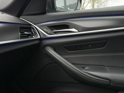 BMW 5 Serie 520i High Executive Edition | Navi | Camera | Carplay | ActivLease financial lease