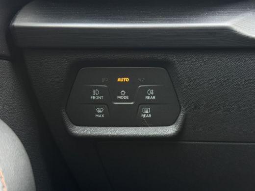 CUPRA Leon eTSI 150PK BUSINESS EDITION CAMERA/LEDER/TRAVEL-ASSIST FABRIEKS GARANTIE ActivLease financial lease