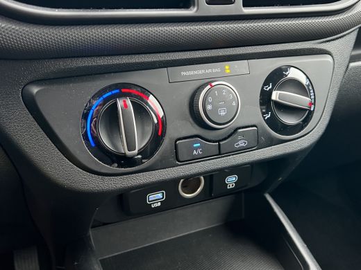 Hyundai i10 1.0 66pk Comfort Smart | Two-Tone Facelift | LED | Airco | Carplay | Navigatie | Bluetooth | Crui... ActivLease financial lease