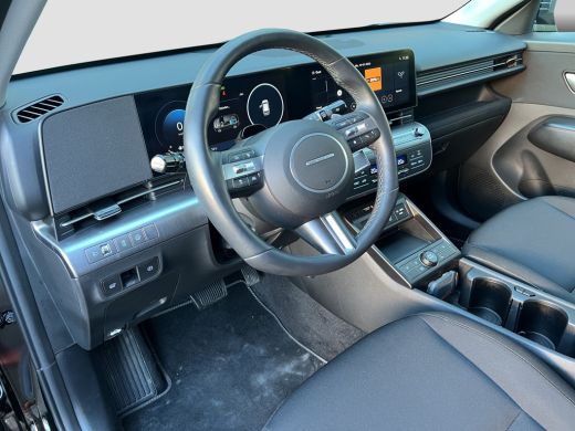 Hyundai Kona 1.6 GDI 141pk HEV Comfort Smart | Camera | Draadloos carplay | Climate control | Adaptive cruise ... ActivLease financial lease