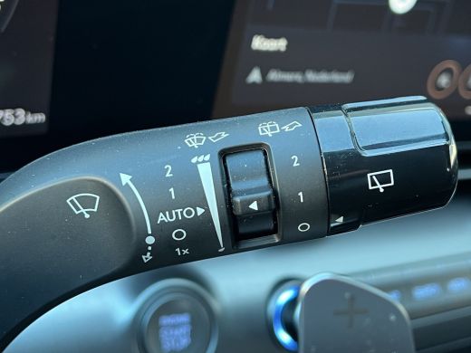 Hyundai Kona 1.6 GDI 141pk HEV Comfort Smart | Camera | Draadloos carplay | Climate control | Adaptive cruise ... ActivLease financial lease