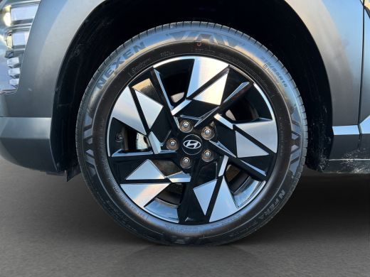 Hyundai Kona 1.6 GDI 141pk HEV Comfort Smart | Camera | Draadloos carplay | Climate control | Adaptive cruise ... ActivLease financial lease