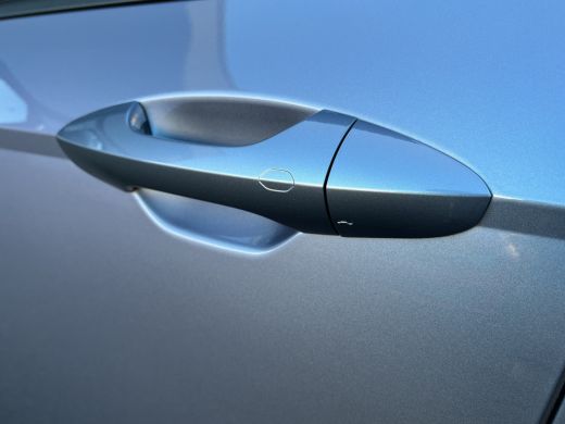 Hyundai Kona 1.6 GDI 141pk HEV N-Line | Premium audio | 360 camera | Bestuurdersstoel met geheugen | Adaptive ... ActivLease financial lease