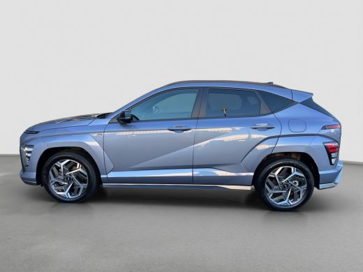 Hyundai Kona 1.6 GDI 141pk HEV N-Line | Premium audio | 360 camera | Bestuurdersstoel met geheugen | Adaptive ... ActivLease financial lease