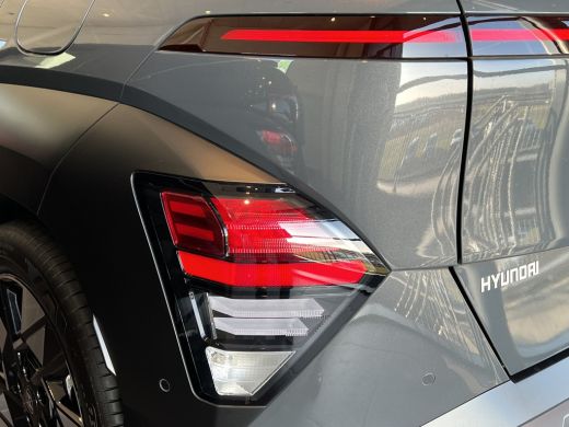 Hyundai Kona 1.6 GDI 141pk HEV Premium | Premium audio | 360 camera | Bestuurdersstoel met geheugen | Adaptive... ActivLease financial lease