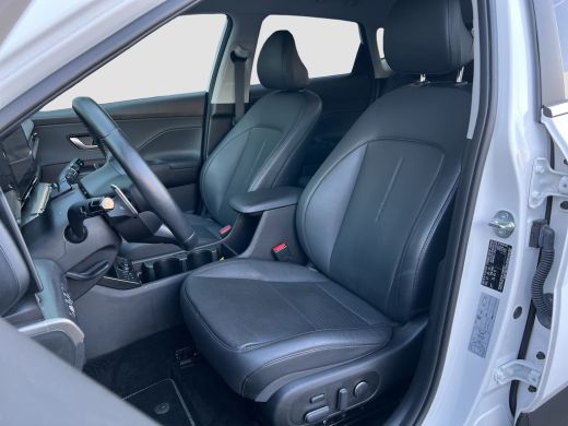 Hyundai Kona 1.6 GDI 141pk HEV Premium | Premium audio | 360 camera | Bestuurdersstoel met geheugen | Adaptive... ActivLease financial lease