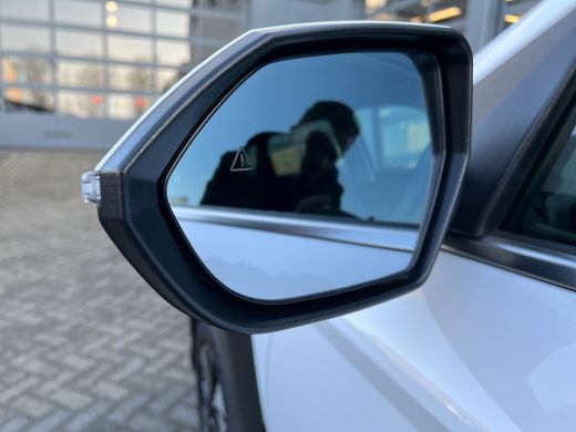 Hyundai Kona 1.6 GDI 141pk HEV Premium | Premium audio | 360 camera | Bestuurdersstoel met geheugen | Adaptive... ActivLease financial lease