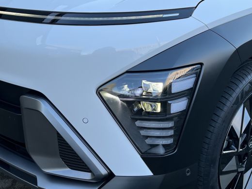 Hyundai Kona 1.6 GDI 141pk HEV Premium | Premium audio | 360 camera | Bestuurdersstoel met geheugen | Adaptive... ActivLease financial lease