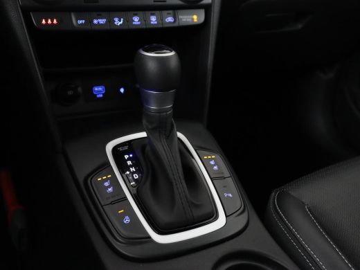 Hyundai Kona 1.6 GDI HEV Premium | Leder | Stoelventilatie | Adaptive cruise | Head-Up | Carplay | Camera | Ac... ActivLease financial lease