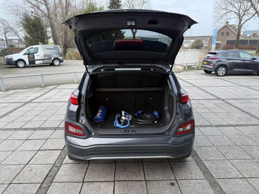 Hyundai Kona Aut EV Fashion 64kWh | Navi | Camera | HUD | ActivLease financial lease