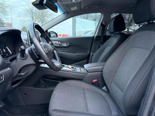 Hyundai Kona Aut EV Fashion 64kWh | Navi | Camera | HUD | ActivLease financial lease