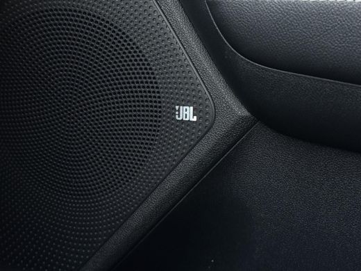 Kia e-Niro ExecutiveLine 64 kWh | Trekhaak | Navi | Camera | ActivLease financial lease