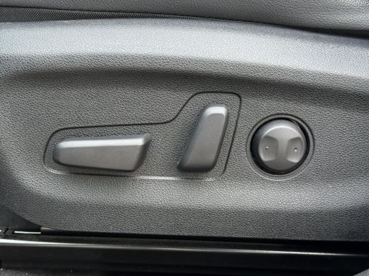 Kia e-Niro ExecutiveLine 64 kWh | Trekhaak | Navi | Camera | ActivLease financial lease