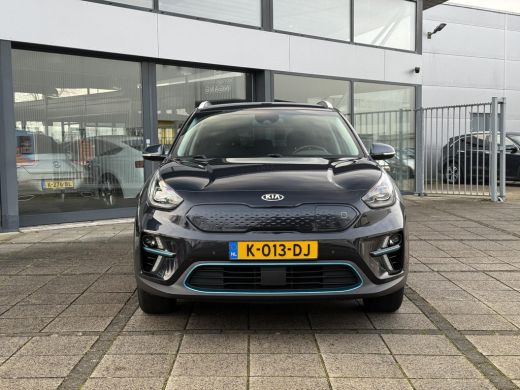 Kia e-Niro ExecutiveLine 64 kWh | Trekhaak | Navi | Camera | ActivLease financial lease
