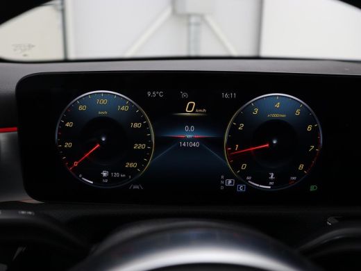 Mercedes-Benz A-Klasse 180 AMG | Stoelverwarming | Leder/Alcantara | Sfeerverlichting | Widescreen | Full LED | Park Ass... ActivLease financial lease