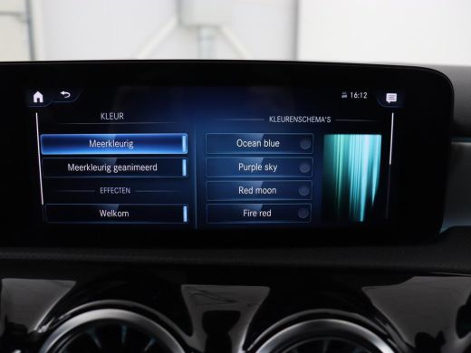 Mercedes-Benz A-Klasse 180 AMG | Stoelverwarming | Leder/Alcantara | Sfeerverlichting | Widescreen | Full LED | Park Ass... ActivLease financial lease