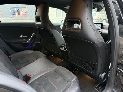 Mercedes-Benz A-Klasse 180 Aut. Business Sol. AMG | Navi | Camera | Sfeer verlichting | ActivLease financial lease