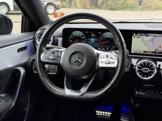 Mercedes-Benz A-Klasse 180 Aut. Business Sol. AMG | Navi | Camera | Sfeer verlichting | ActivLease financial lease