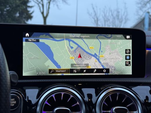 Mercedes-Benz CLA 200 Aut AMG Sport Edition | Panorama | Trekhaak | Memory | Apple Carplay | ActivLease financial lease