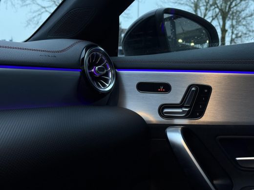 Mercedes-Benz CLA 200 Aut AMG Sport Edition | Panorama | Trekhaak | Memory | Apple Carplay | ActivLease financial lease