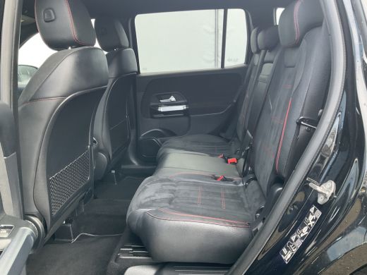 Mercedes-Benz GLB 7-Pers 180 AMG Line 7-Pers Pano Trekhaak Stoelverw Led NL-Auto |AMG!| ActivLease financial lease