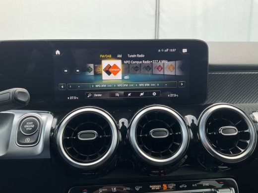 Mercedes-Benz GLB 7-Pers 180 AMG Line 7-Pers Pano Trekhaak Stoelverw Led NL-Auto |AMG!| ActivLease financial lease