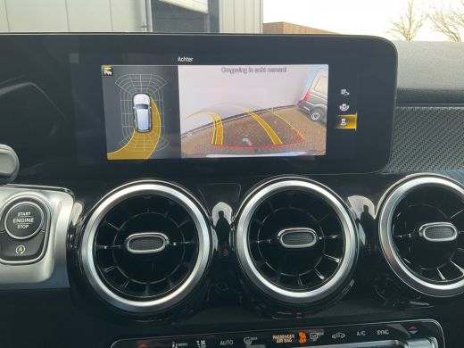 Mercedes-Benz GLB 7-Pers 180 AMG Line 7-Pers Pano Trekhaak Stoelverw Led NL-Auto |AMG!| ActivLease financial lease